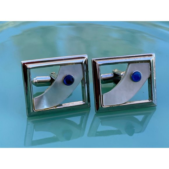 Vintage 1960s MCM Cufflinks Modernist Abstract Pearl Shell - Picture 10 of 10